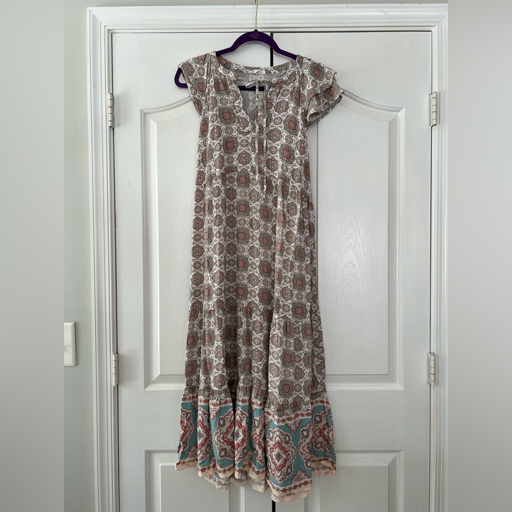 EUC Gorgeous Blu Pepper Midi Dress